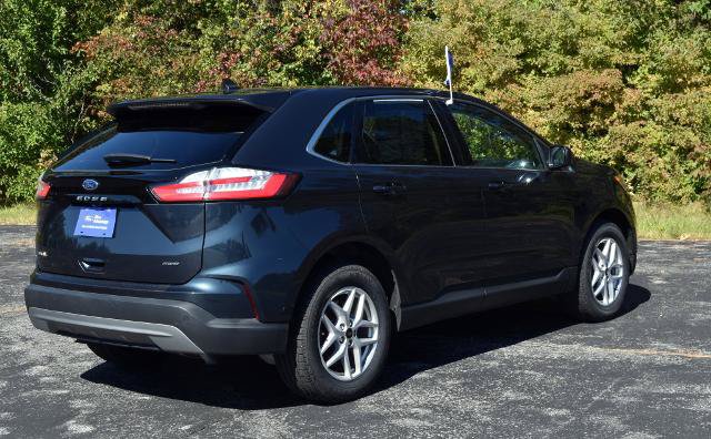 Certified 2023 Ford Edge SEL w/ Convenience Package AWD/4WD image 3