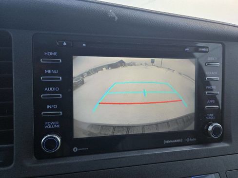 Used 2018 Toyota Sienna XLE image 20