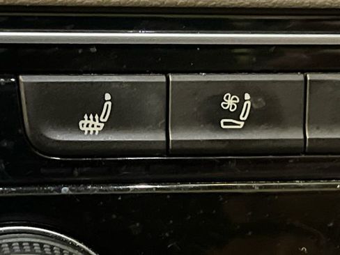 Used 2022 Volkswagen Atlas SEL Premium image 27