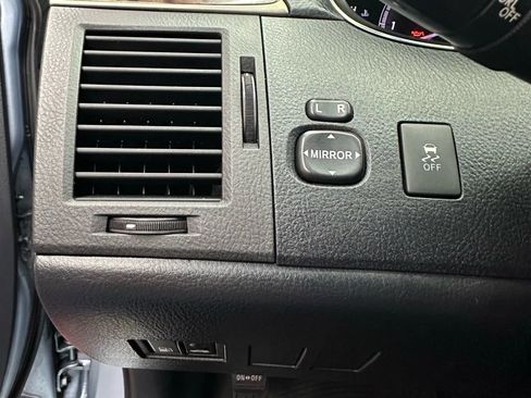 Used 2012 Toyota Avalon Limited image 12