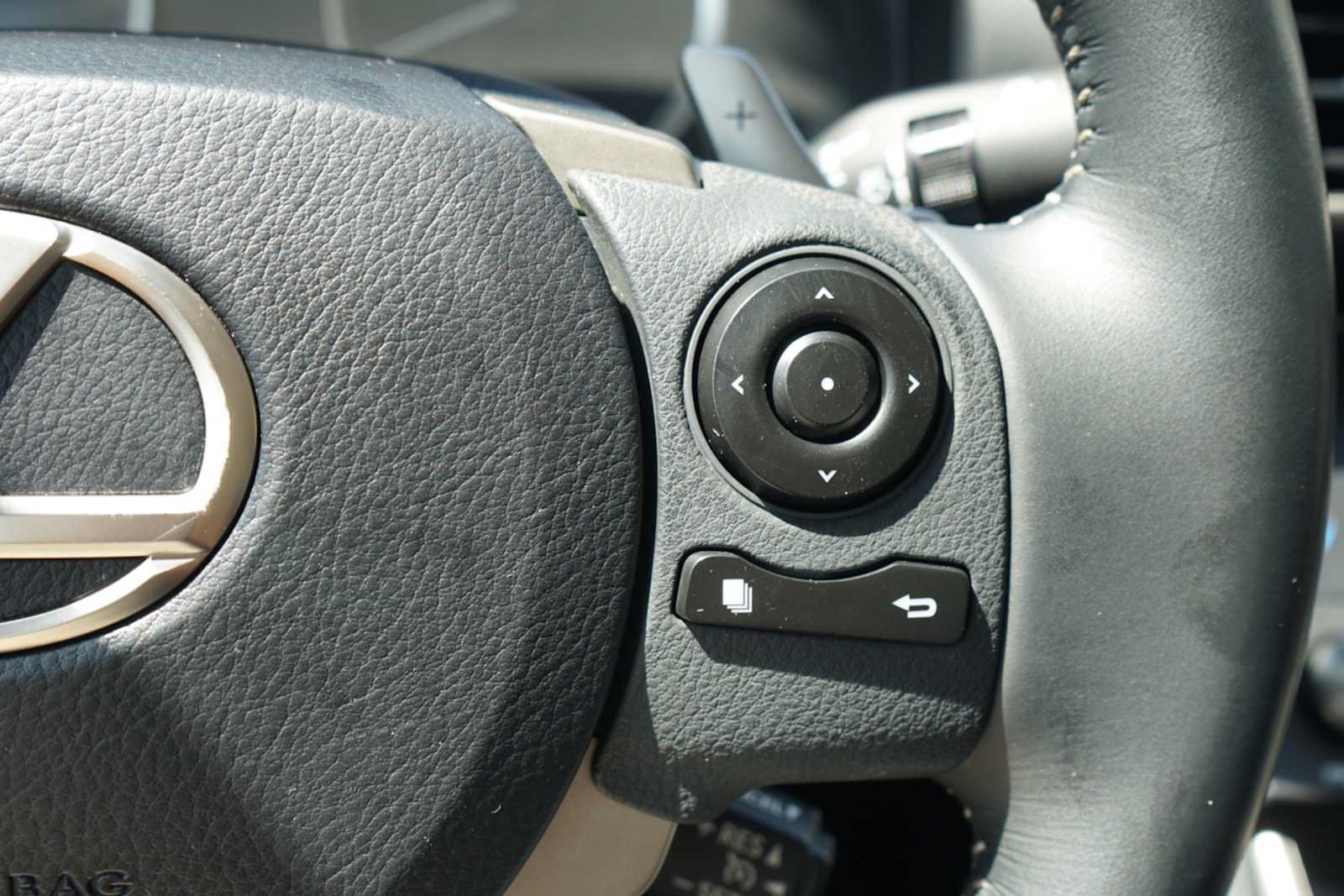 Used 2015 Lexus IS 250 w/ Premium Package RWD image 14