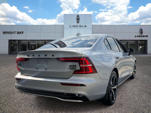 Used 2023 Volvo S60 B5 Plus w/ Climate Package AWD/4WD image 4