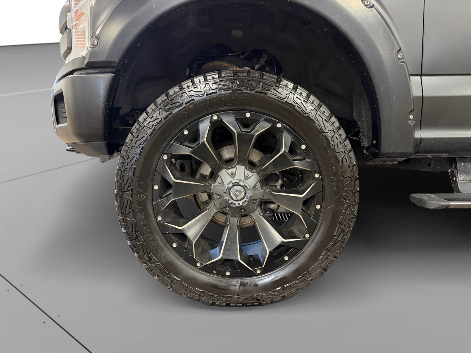Used 2019 Ford F150 Lariat w/ Equipment Group 502A Luxury AWD/4WD image 13