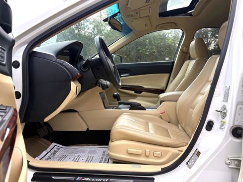 Used 2011 Honda Crosstour EX-L image 6