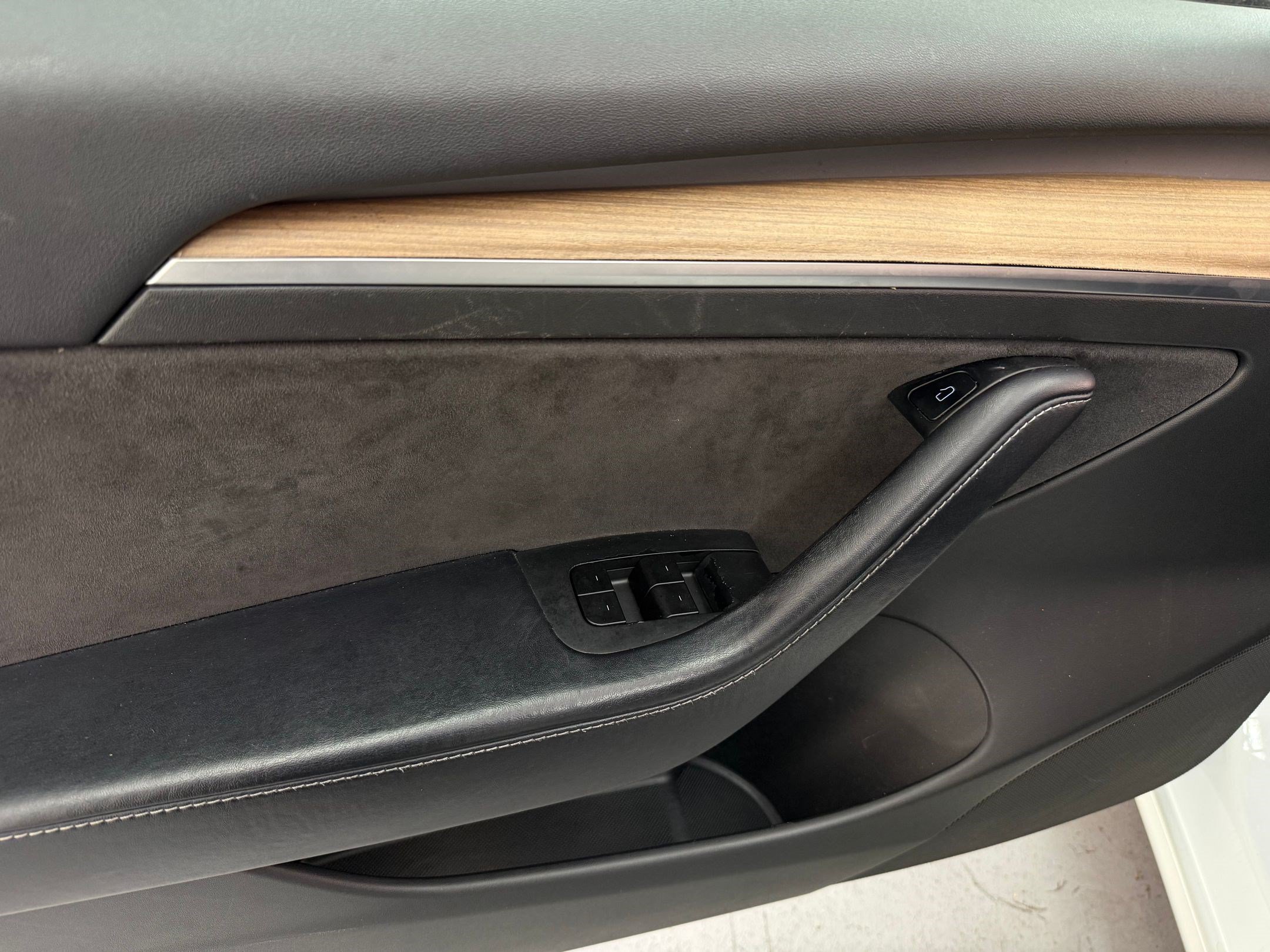 Used 2022 Tesla Model 3 Long Range AWD/4WD image 11