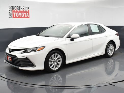 Used 2024 Toyota Camry LE image 8