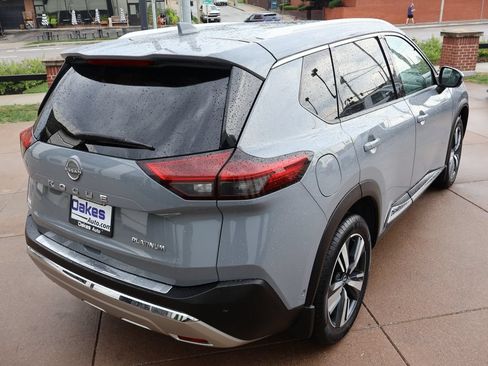 Used 2023 Nissan Rogue Platinum w/ Platinum Premium Package FWD image 6