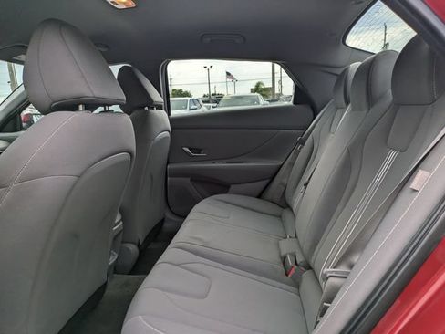 Used 2024 Hyundai Elantra SEL FWD image 13