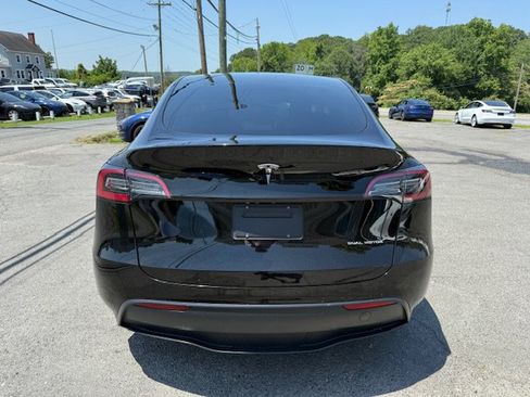 Used 2023 Tesla Model Y Long Range AWD/4WD image 4