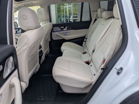 Used 2023 Mercedes-Benz GLS 450 4MATIC image 27