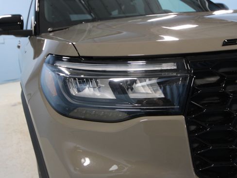 New 2026 Ford Explorer ST-Line w/ ST-Line Street Pack image 31