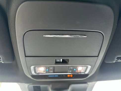 Used 2026 Ford F250 Platinum w/ FX4 Off-Road Package AWD/4WD image 37
