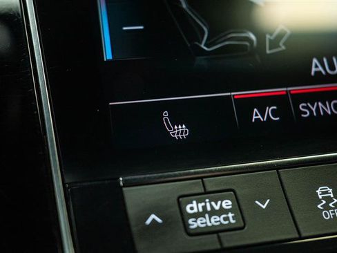 Used 2021 Audi Q7 2.0T Premium AWD/4WD image 24