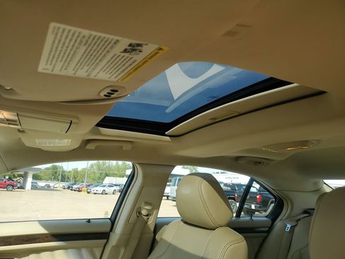 Used 2018 Ford Taurus Limited w/ Driver Assist Package image 27