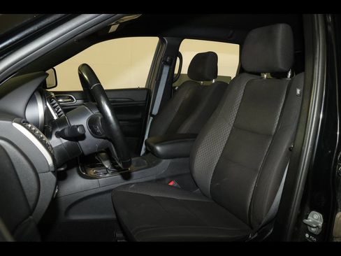 Used 2021 Jeep Grand Cherokee Laredo AWD/4WD image 11