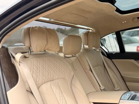 Used 2016 BMW 750i xDrive AWD/4WD image 42