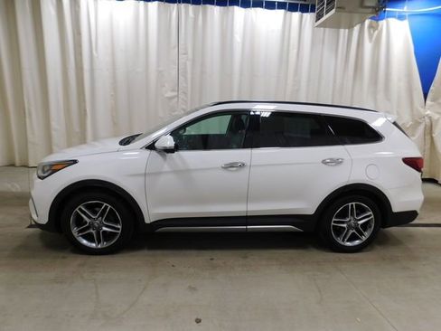 Used 2017 Hyundai Santa Fe Limited image 5