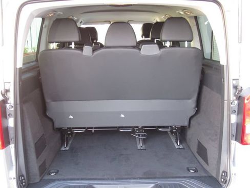 Used 2023 Mercedes-Benz Metris Passenger image 19