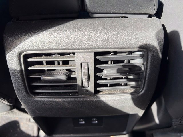 Used 2024 Nissan Rogue SV w/ SV Premium Package FWD image 24