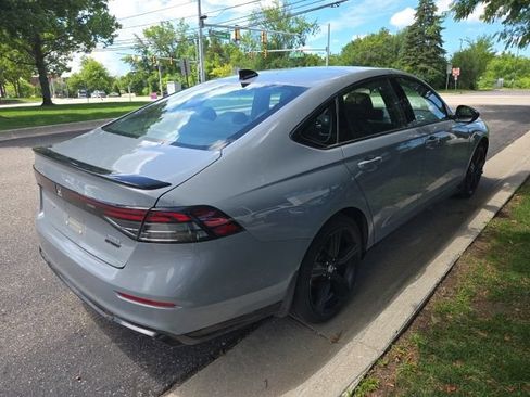 Used 2023 Honda Accord Sport image 7