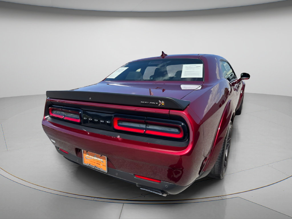 Used 2022 Dodge Challenger R/T Scat Pack RWD image 7