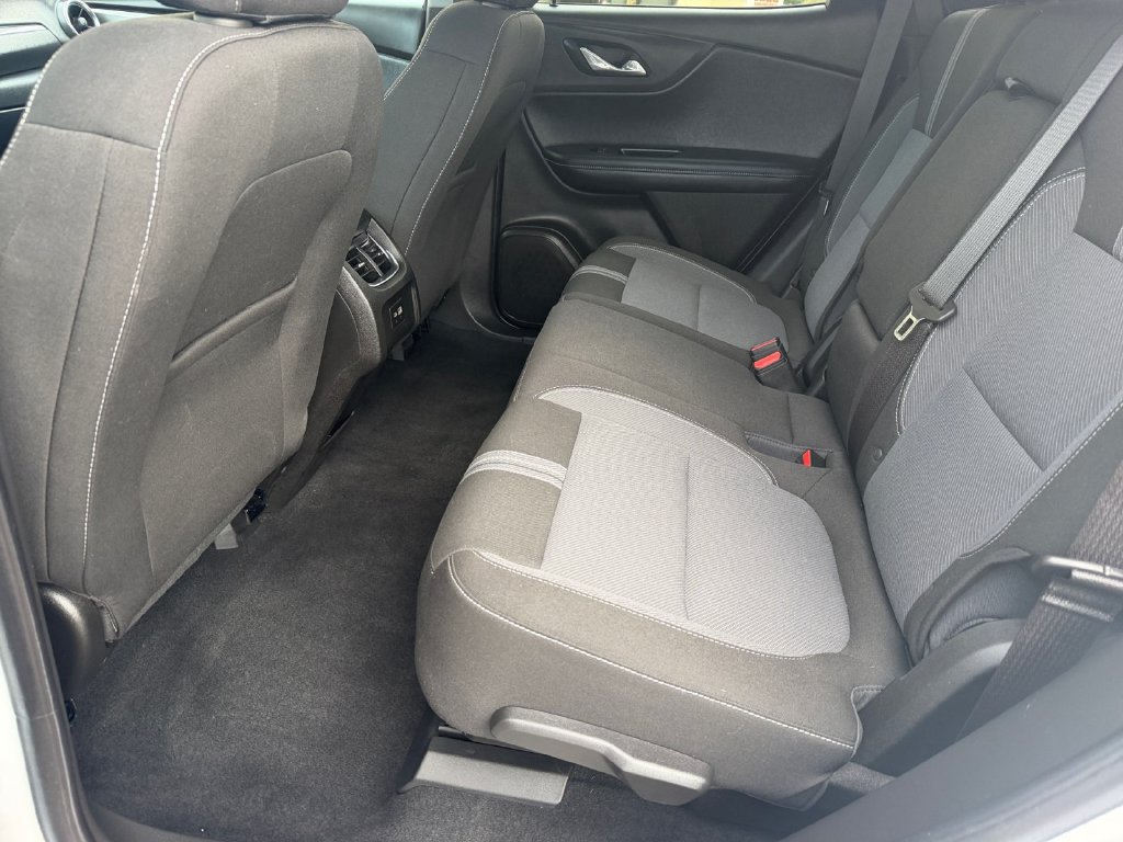 Used 2024 Chevrolet Blazer LT w/ Convenience Package FWD image 14