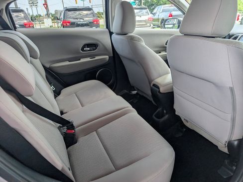 Used 2017 Honda HR-V EX image 18