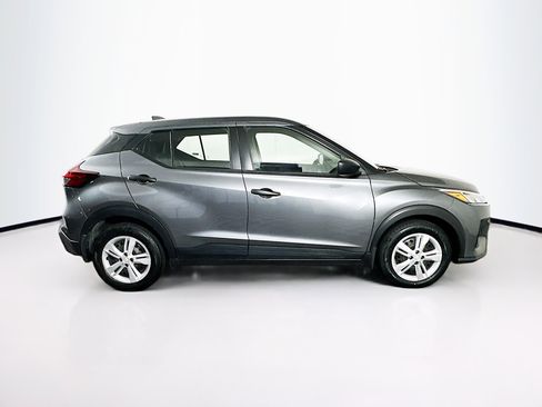 Used 2024 Nissan Kicks S image 10