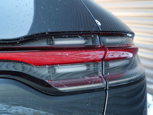 New 2026 Porsche Macan image 8