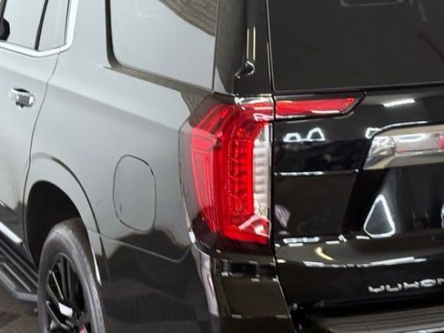 Certified 2023 GMC Yukon SLT w/ SLT Premium Package image 9