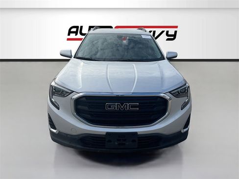 Used 2018 GMC Terrain SLE w/ Driver Convenience Package image 2