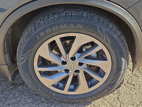 Used 2016 Nissan Rogue SL w/ SL Premium Package image 10