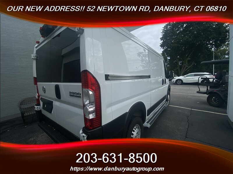 Used 2025 RAM ProMaster 2500 w/ U-Haul Equipment Group FWD image 9