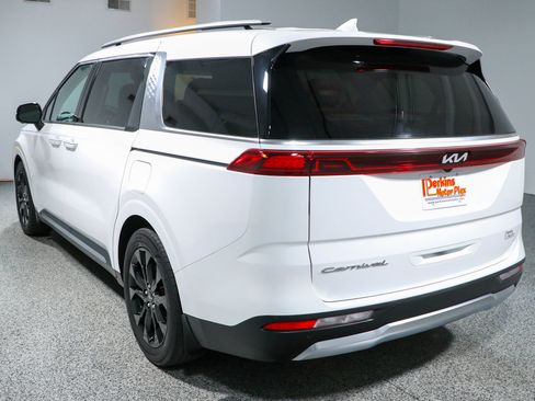 Used 2022 Kia Carnival SX Prestige FWD image 9
