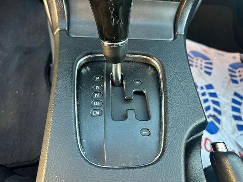 Used 2005 Ford Thunderbird image 24