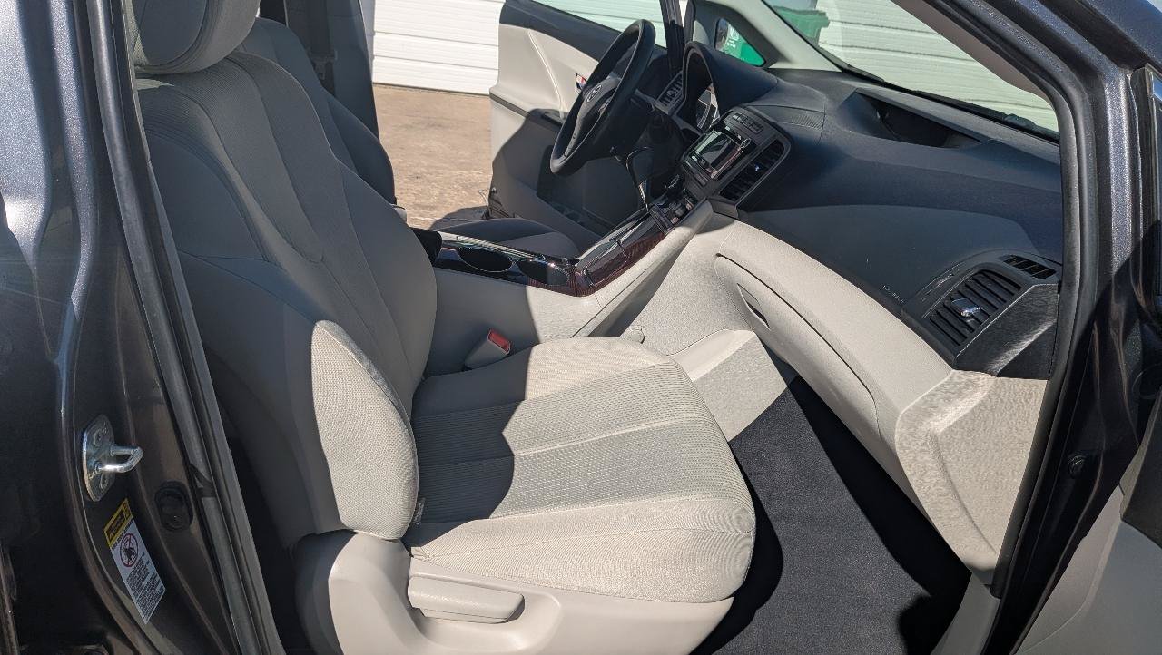 Used 2010 Toyota Venza AWD w/ Convenience Pkg image 14