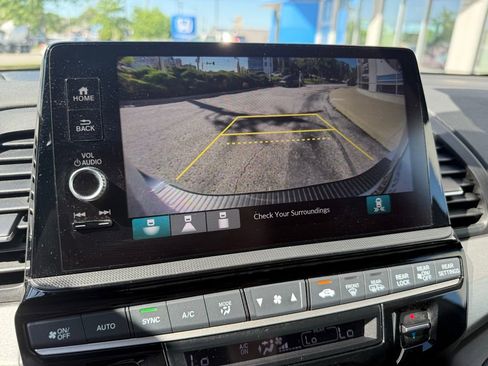 Used 2025 Honda Odyssey Sport-L image 24