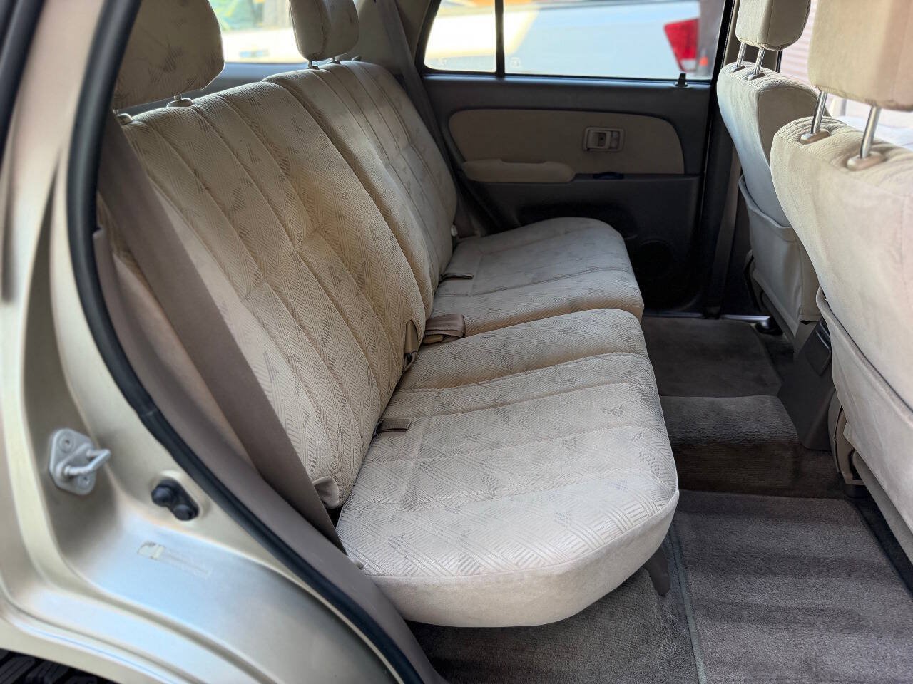 Used 2001 Toyota 4Runner SR5 RWD image 14