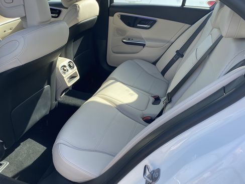 Used 2024 Mercedes-Benz C 300 Sedan image 12