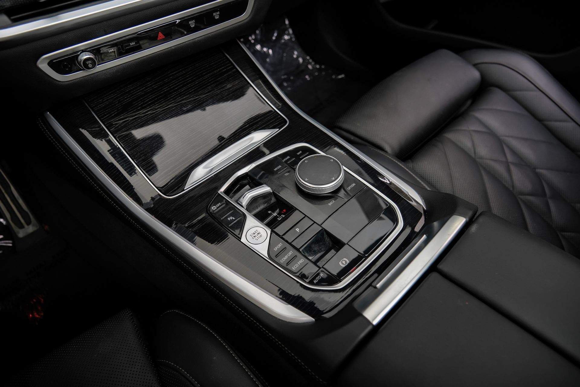 Used 2024 BMW X5 sDrive40i w/ M Sport Package RWD image 30