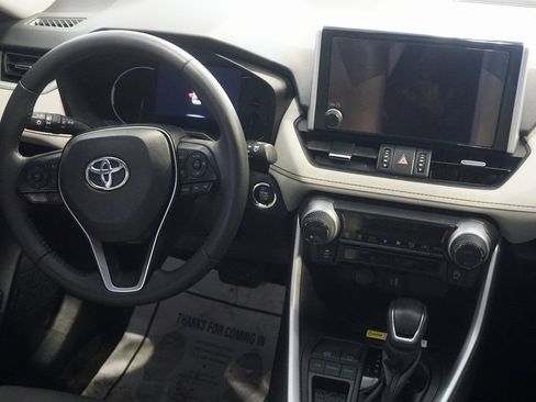 Used 2024 Toyota RAV4 XLE Premium image 27
