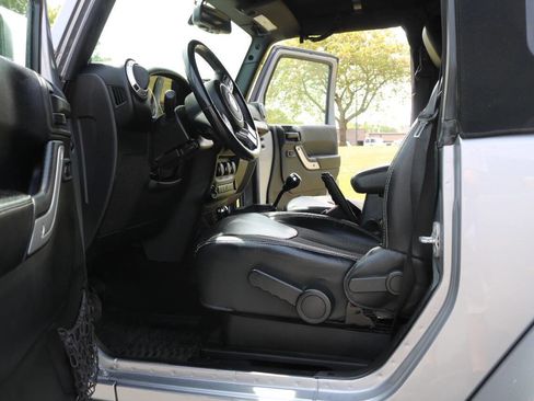 Used 2014 Jeep Wrangler Sport image 78