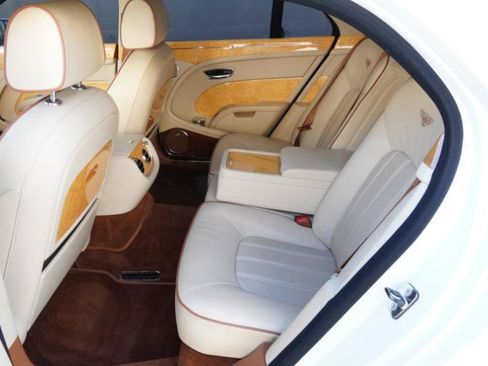 Used 2012 Bentley Mulsanne RWD image 38