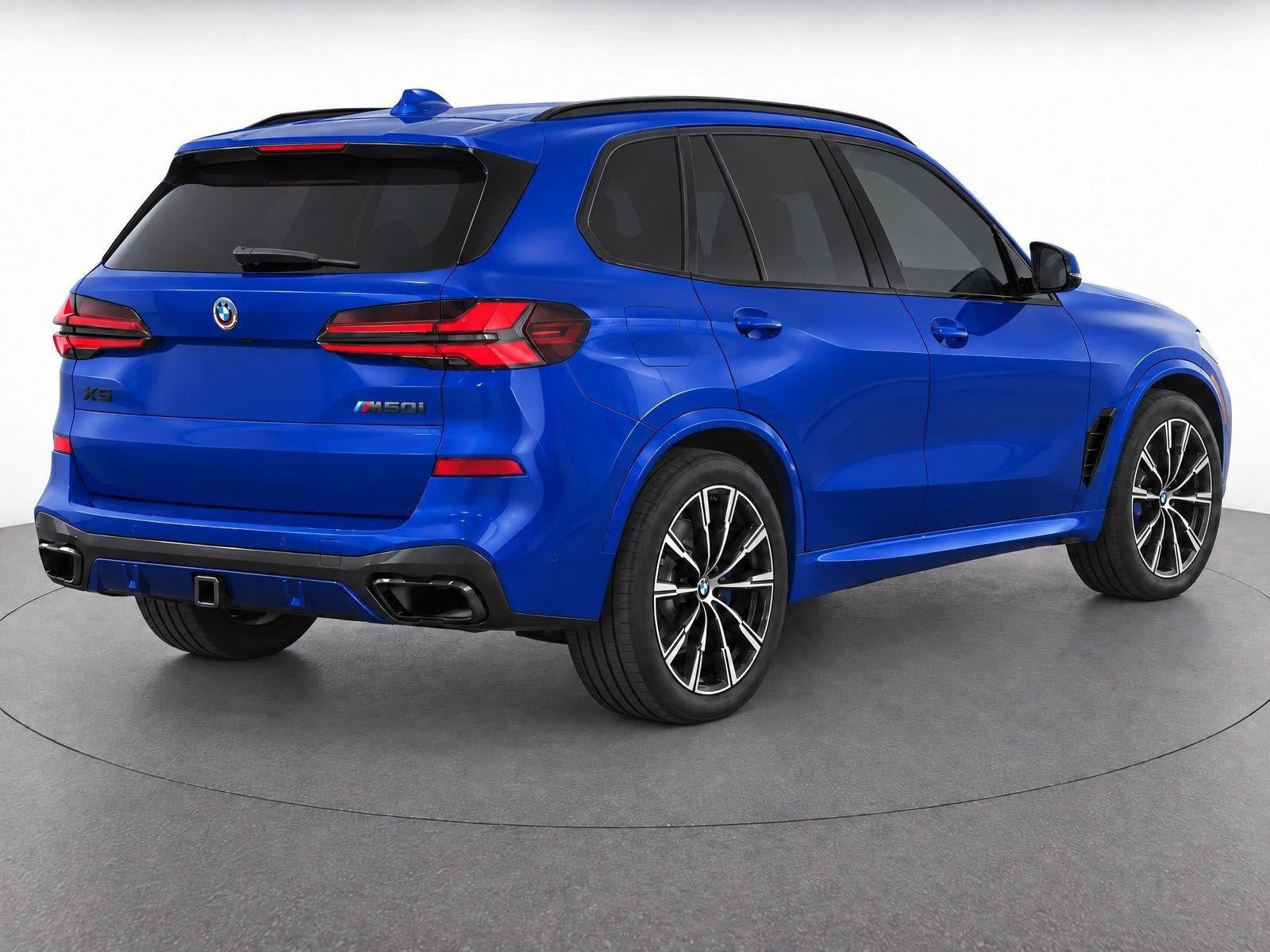Used 2024 BMW X5 M60i w/ Climate Comfort Package AWD/4WD image 3