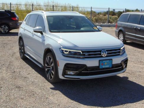 Used 2019 Volkswagen Tiguan SEL Premium R-Line AWD/4WD image 9