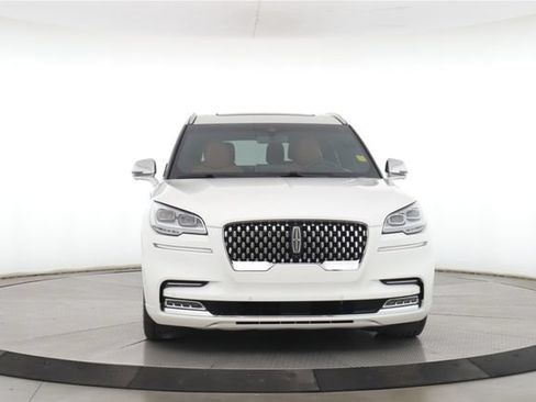 Used 2022 Lincoln Aviator Black Label w/ Dynamic Handling Package AWD/4WD image 12