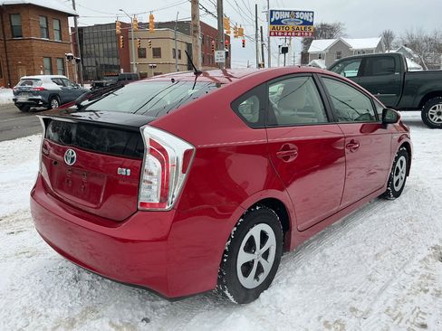 Used 2013 Toyota Prius Three image 3