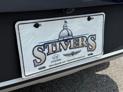 Used 2025 Hyundai Venue Limited image 14