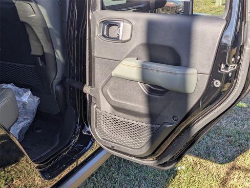 New 2026 Jeep Gladiator Mojave image 31