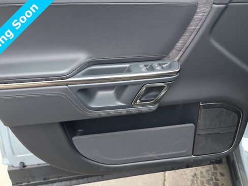 Used 2022 Rivian R1T Adventure image 7